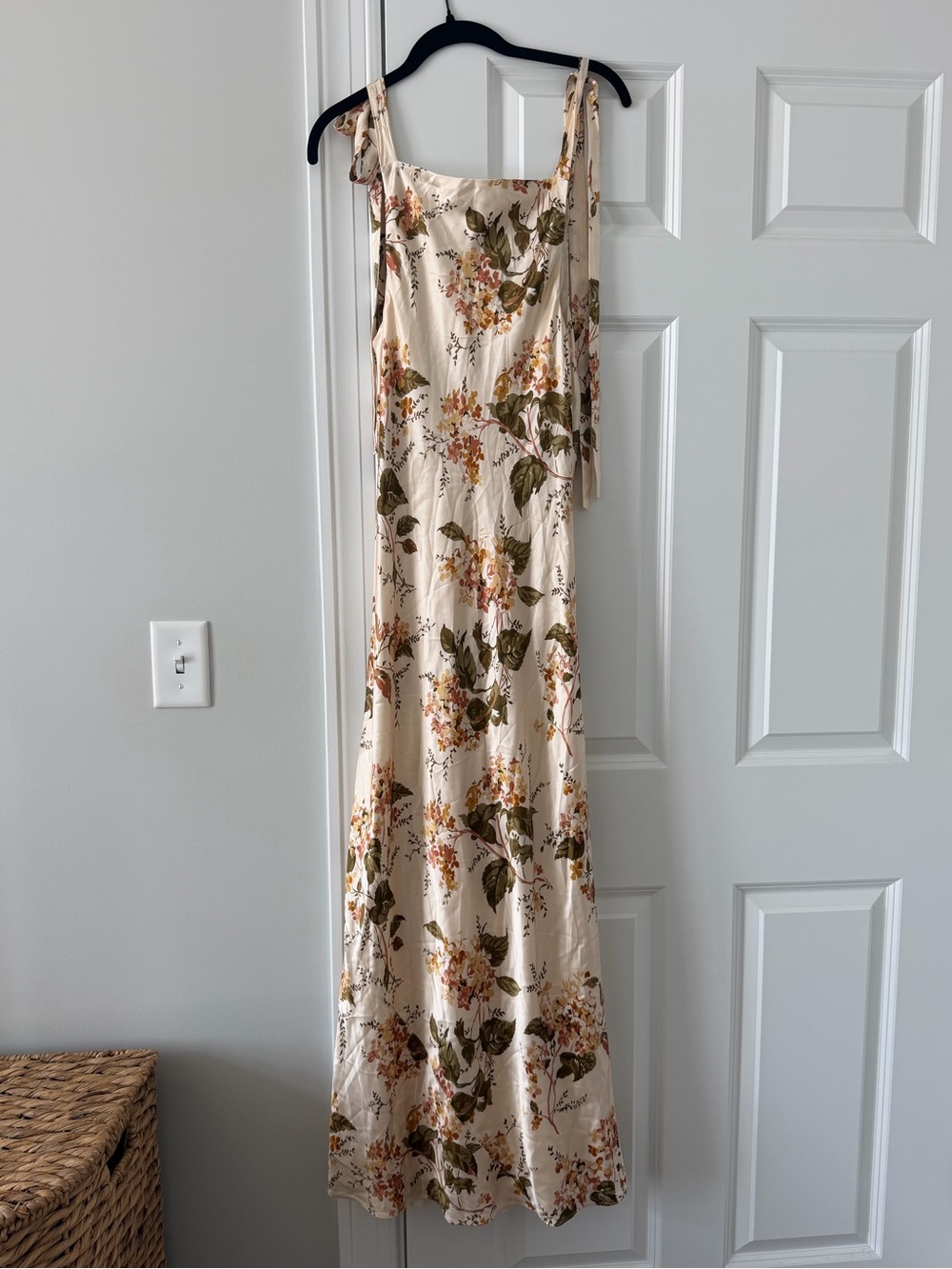 Reformation Satin Ivory Floral Maxi Dress Size Small - Picture 7 of 7